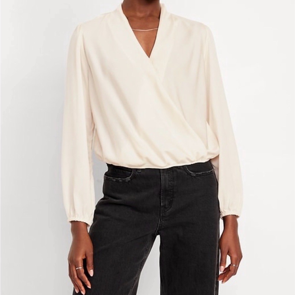 Old Navy Cream Women's Blouse NWOT